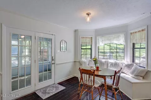 Dining - 1669 Winchester St, Jackson, MS 39211 photo 3 of 3