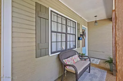 Exterior - 1669 Winchester St, Jackson, MS 39211 photo 2 of 12