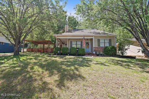 Exterior - 1669 Winchester St, Jackson, MS 39211 photo 11 of 12