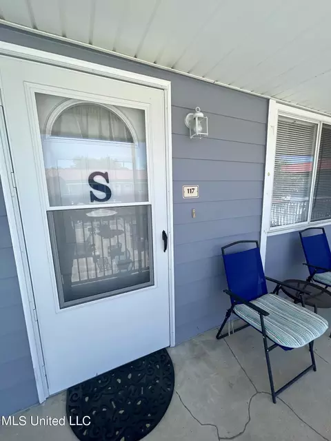 1664 Beach Blvd #117, Biloxi, MS 39531