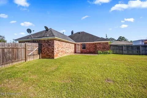Exterior - 6011 Cedar Glenn Dr, Byram, MS 39272 photo 5 of 6