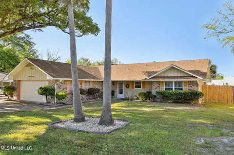 2321 Demaret Dr, Gulfport, MS 39507