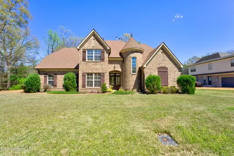 5792 Burlington Ln, Olive Branch, MS 38654