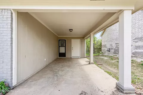 Exterior - 809 Old Forge Rd, Southaven, MS 38671 photo 4 of 7