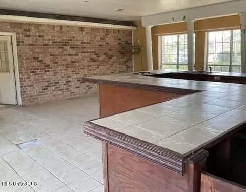 Kitchen - 3119 Highway 98, Mccomb, MS 39648 photo 1 of 3