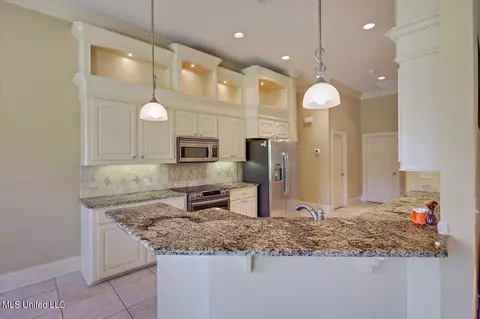 Kitchen - 202 Gladeview Ct, Brandon, MS 39047 photo 1 of 4