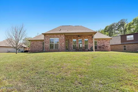 Exterior - 202 Gladeview Ct, Brandon, MS 39047 photo 4 of 7