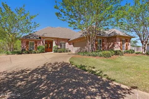 Exterior - 202 Gladeview Ct, Brandon, MS 39047 photo 2 of 7