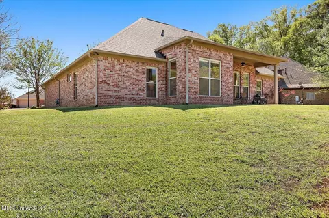 Exterior - 202 Gladeview Ct, Brandon, MS 39047 photo 5 of 7