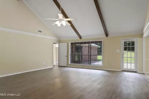 563 Thorngate Ct, Brandon, MS 39047 photo 2