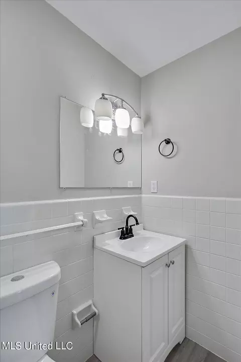 Bath - 3473 Lanell Ln, Pearl, MS 39208 photo 2 of 3