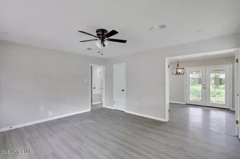 Living - 3473 Lanell Ln, Pearl, MS 39208 photo 1 of 2