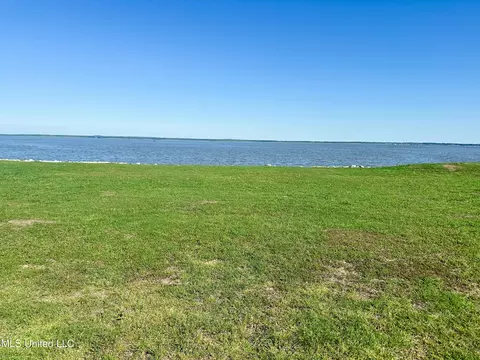 N Natchez Drive, Madison, MS 39110
