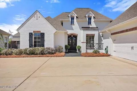 102 St Charles Drive Dr, Madison, MS 39110