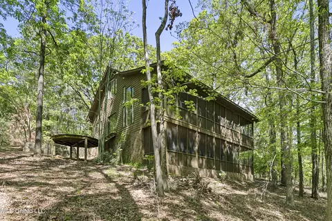 935 Cedar Hill Rd, Madison, MS 39110