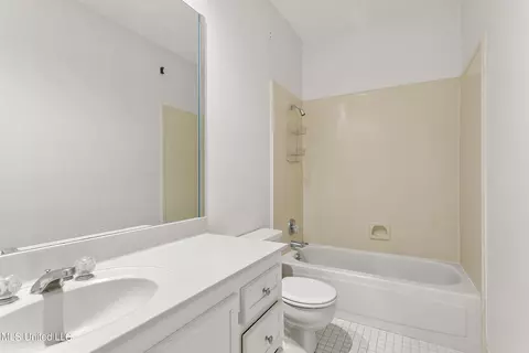 Bath - 935 Cedar Hill Rd, Madison, MS 39110 photo 7 of 7