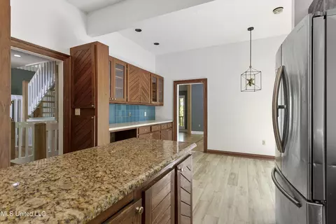 Kitchen - 935 Cedar Hill Rd, Madison, MS 39110 photo 7 of 7