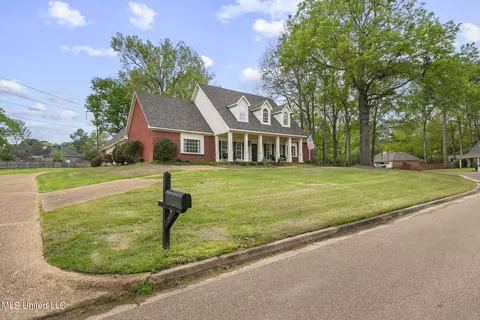 Exterior - 573 Arbor Dr, Madison, MS 39110 photo 4 of 17