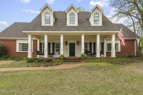 573 Arbor Dr, Madison, MS 39110