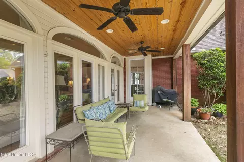 Exterior - 573 Arbor Dr, Madison, MS 39110 photo 10 of 17