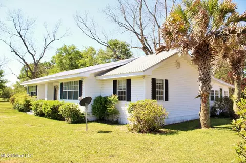 Exterior - 130 Donovan Rd, Lucedale, MS 39452 photo 2 of 11