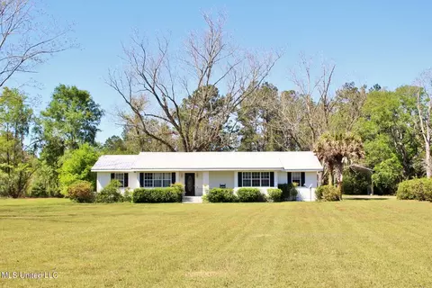 130 Donovan Rd, Lucedale, MS 39452
