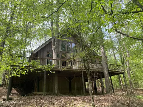 6824 Oakley Palestine Rd, Terry, MS 39170