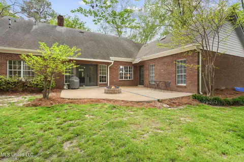 Exterior - 2104 Silver Ln, Madison, MS 39110 photo 9 of 12