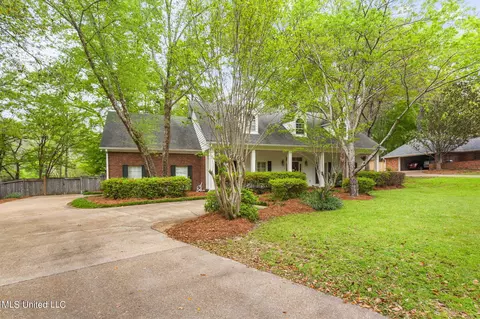 Exterior - 2104 Silver Ln, Madison, MS 39110 photo 2 of 12