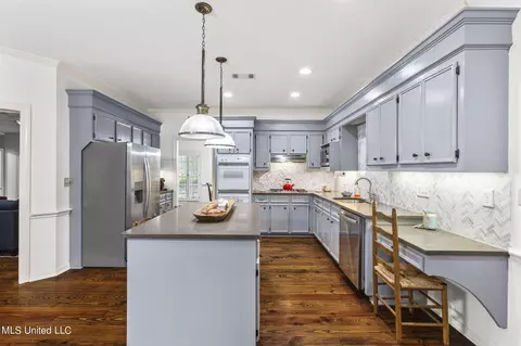 Kitchen - 2104 Silver Ln, Madison, MS 39110 photo 4 of 4