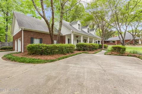 Exterior - 2104 Silver Ln, Madison, MS 39110 photo 5 of 12