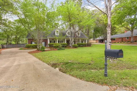Exterior - 2104 Silver Ln, Madison, MS 39110 photo 3 of 12