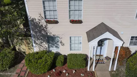 Exterior - 859 Harbor Bend Dr, Brandon, MS 39047 photo 8 of 9