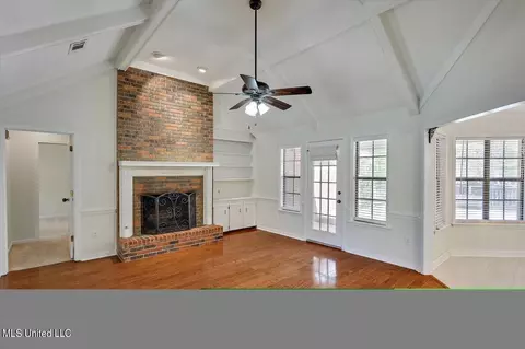 Living - 30 Westridge Dr, Brandon, MS 39047 photo 1 of 3
