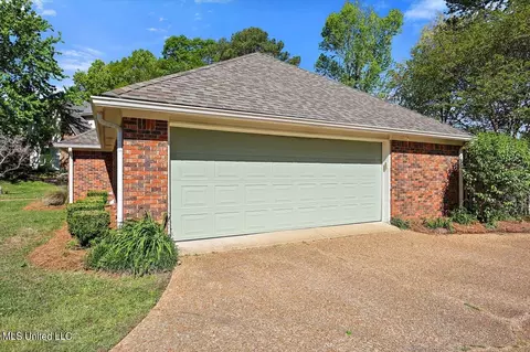 Exterior - 30 Westridge Dr, Brandon, MS 39047 photo 5 of 5