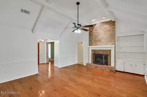 Living - 30 Westridge Dr, Brandon, MS 39047 photo 2 of 3
