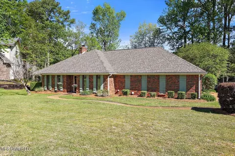 Exterior - 30 Westridge Dr, Brandon, MS 39047 photo 3 of 5