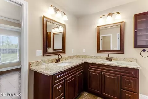 Bath - 18067 Prairie Dr, Saucier, MS 39574 photo 3 of 4