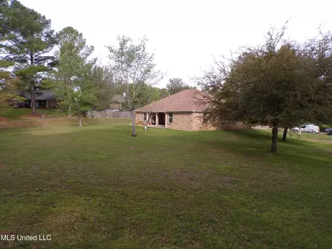 Exterior - 249 N Ridge Dr, Madison, MS 39110 photo 4 of 8