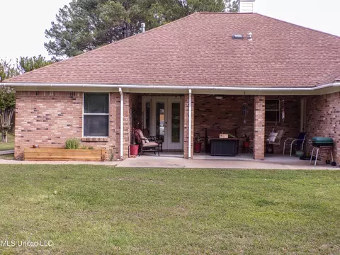 Exterior - 249 N Ridge Dr, Madison, MS 39110 photo 7 of 8