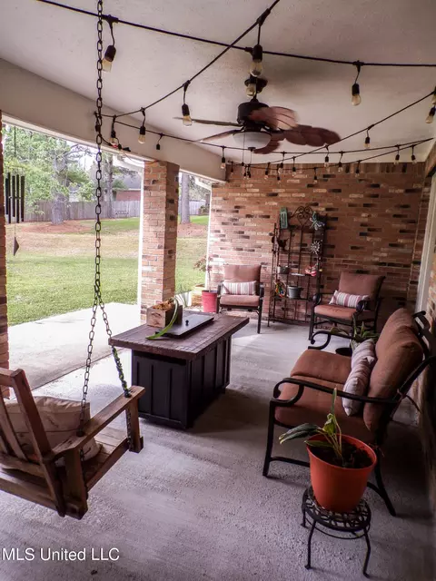 Exterior - 249 N Ridge Dr, Madison, MS 39110 photo 6 of 8