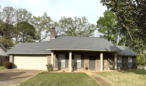 3360 Dawn Dr, Pearl, MS 39208