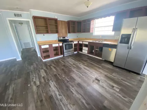 Kitchen - 156 Beaver Dam Dr, Lucedale, MS 39452 photo 1 of 1