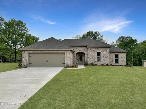 703 Magnolia Point Cir, Pearl, MS 39208