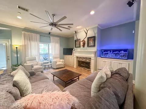 Living - 115 Timbercrest Ln, Brandon, MS 39047 photo 1 of 3