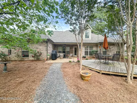 Exterior - 115 Timbercrest Ln, Brandon, MS 39047 photo 10 of 16