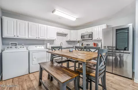 Dining - 77 County Road 333, Iuka, MS 38852 photo 2 of 4