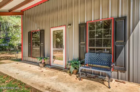 Exterior - 77 County Road 333, Iuka, MS 38852 photo 2 of 7