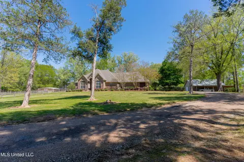 Exterior - 130 Keith Ln, Clinton, MS 39056 photo 13 of 37