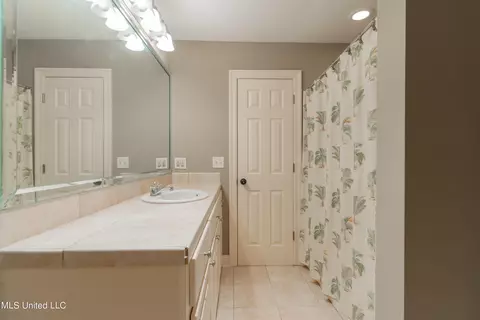Bath - 130 Keith Ln, Clinton, MS 39056 photo 13 of 14